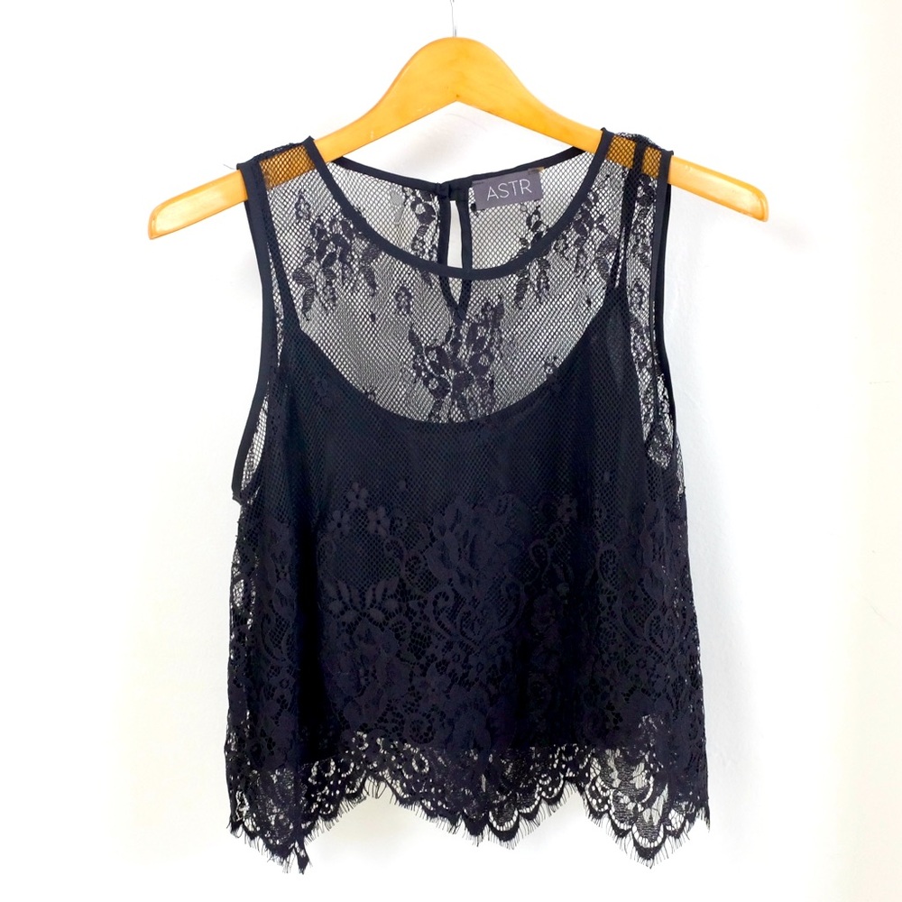 ASTR lace layer crop top